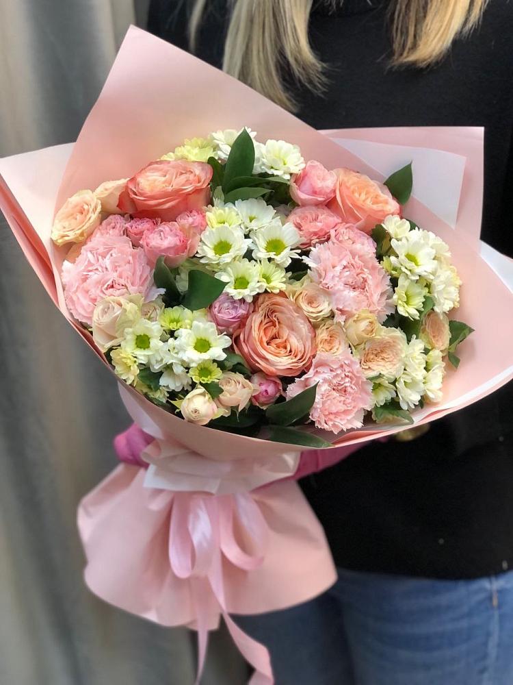 Букет цветов из: Гвоздики, Розы и Хризантемы в Дарьино