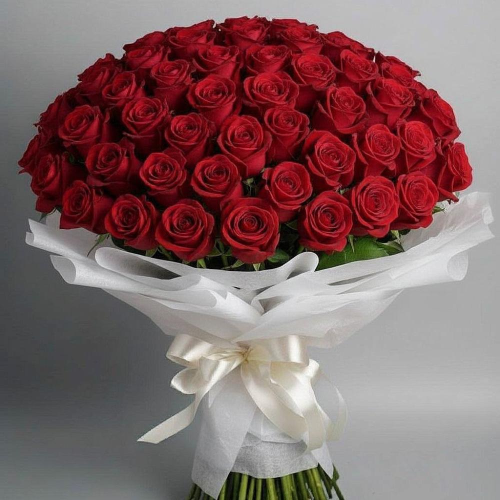 Букет 101 Красная роза Блэк Мэджик в Дарьино