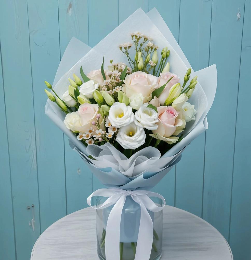 Букет цветов из: Розы и Лизиантусы в Дарьино