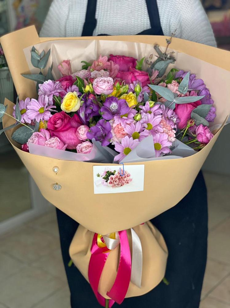 Букет цветов из: Хризантемы, Гвоздики и Альстромерии в Дарьино