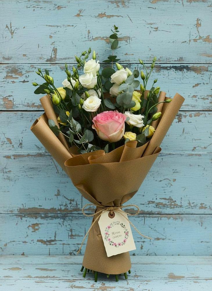 Букет цветов из: Розы и Лизиантусы в Дарьино