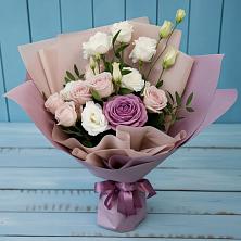 Букет цветов из:  Розы и Лизиантусы в Дарьино