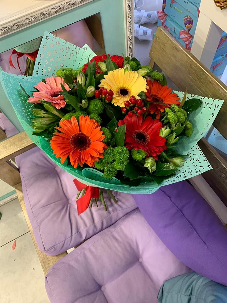 Букет цветов из: Герберы, Хризантемы и Альстромерии в Дарьино