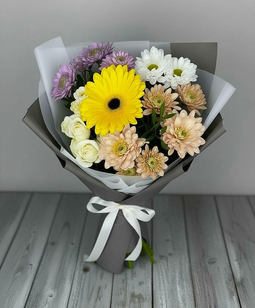 Букет цветов из: Розы, Герберы и Хризантемы в Дарьино