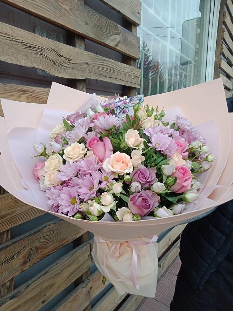 Букет цветов из: Розы и Хризантемы в Дарьино