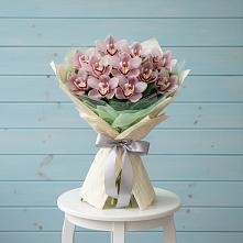 Букет цветов из:  Орхидеи и Розы в Дарьино