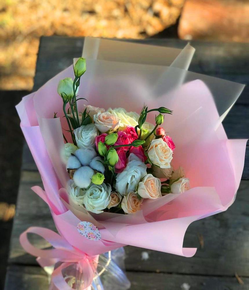 Букет цветов из: Розы и Лизиантусы в Дарьино