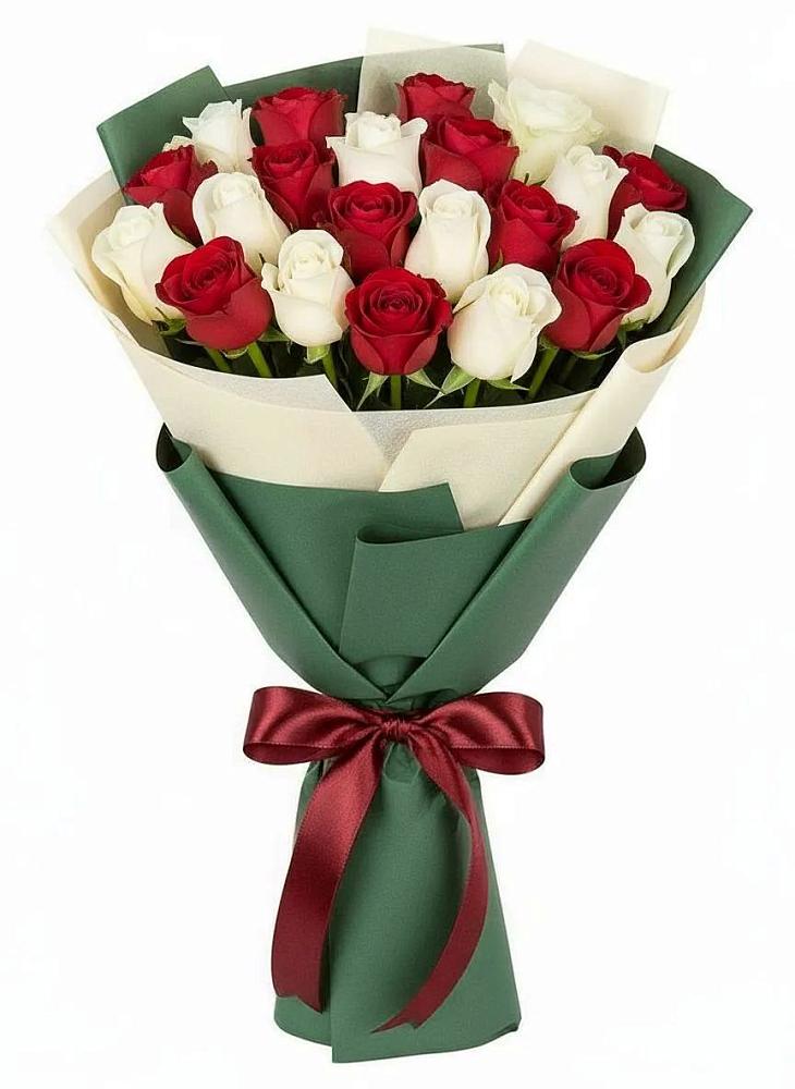 Букет Микс из красных и белых роз в Дарьино