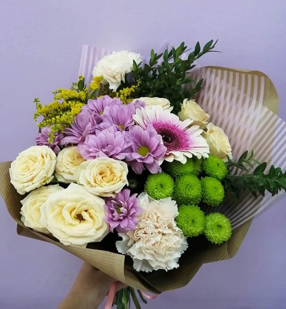 Букет цветов из: Хризантемы, Розы, Гвоздики и Герберы в Дарьино