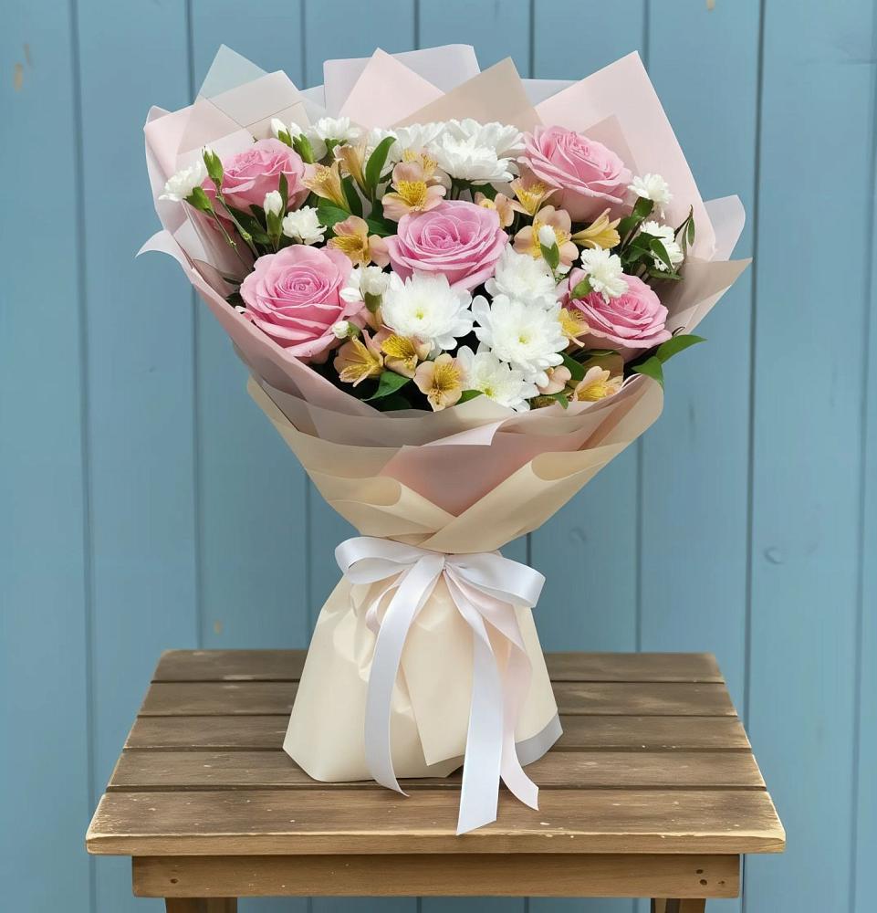 Букет цветов из: Гвоздики, Орхидеи и Розы в Дарьино